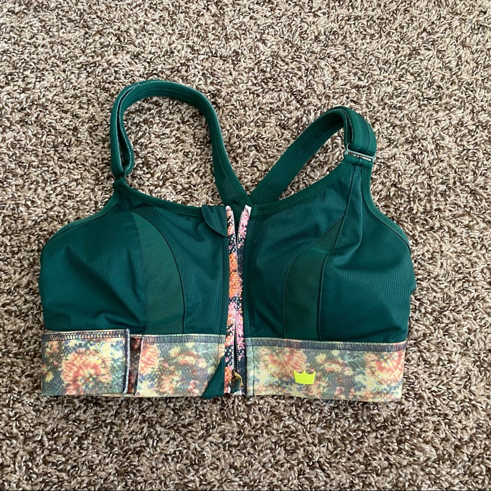 SHEFIT Ultimate Sports Bra